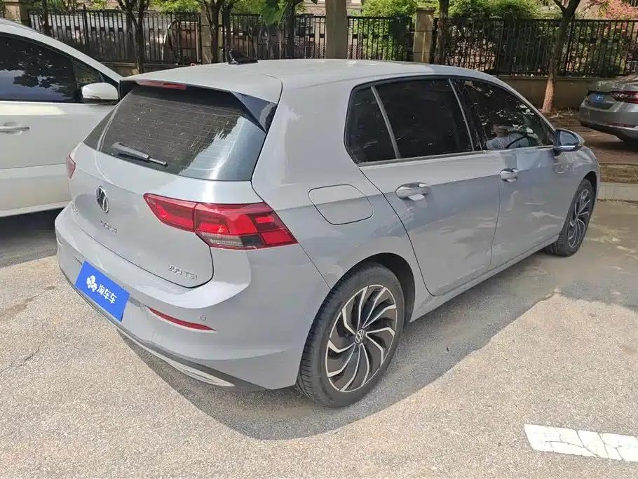 2023 Golf Facelift 200TSI DSG Pro — миниатюра 3