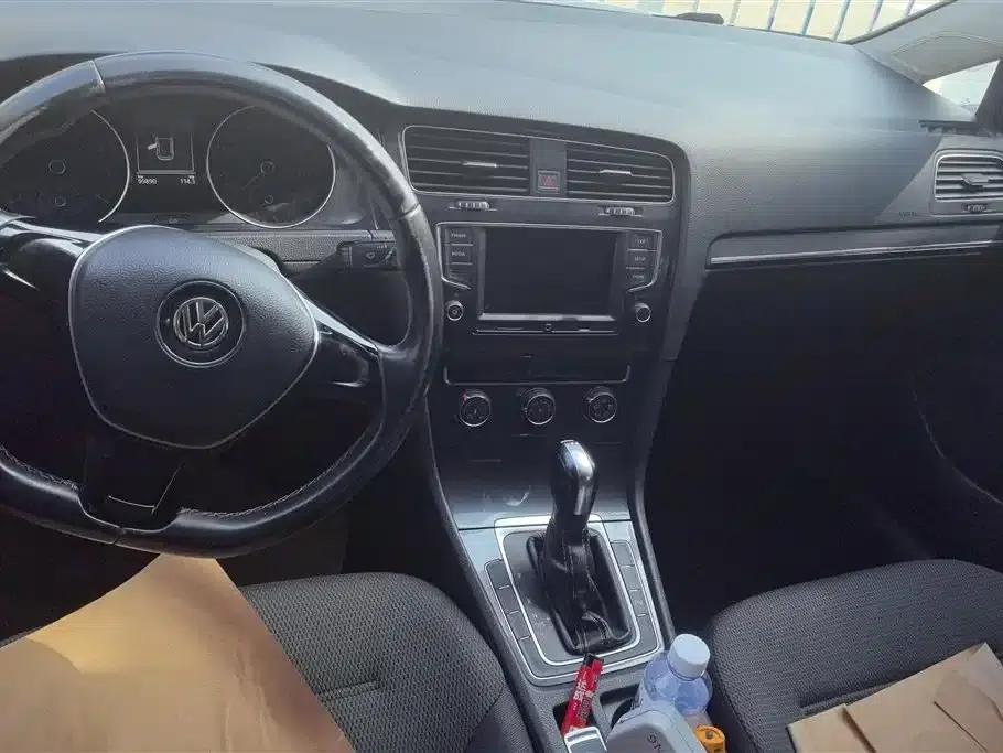2017 Golf 230TSI Automatic Comfort Millionth Unit Commemorative Edition — миниатюра 12
