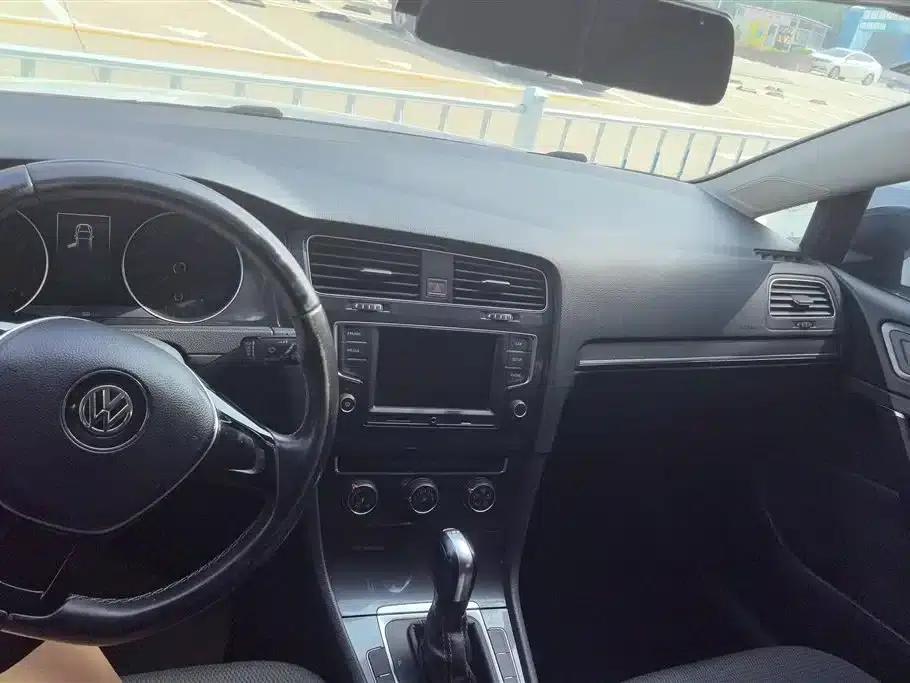 2017 Golf 230TSI Automatic Comfort Millionth Unit Commemorative Edition — миниатюра 13
