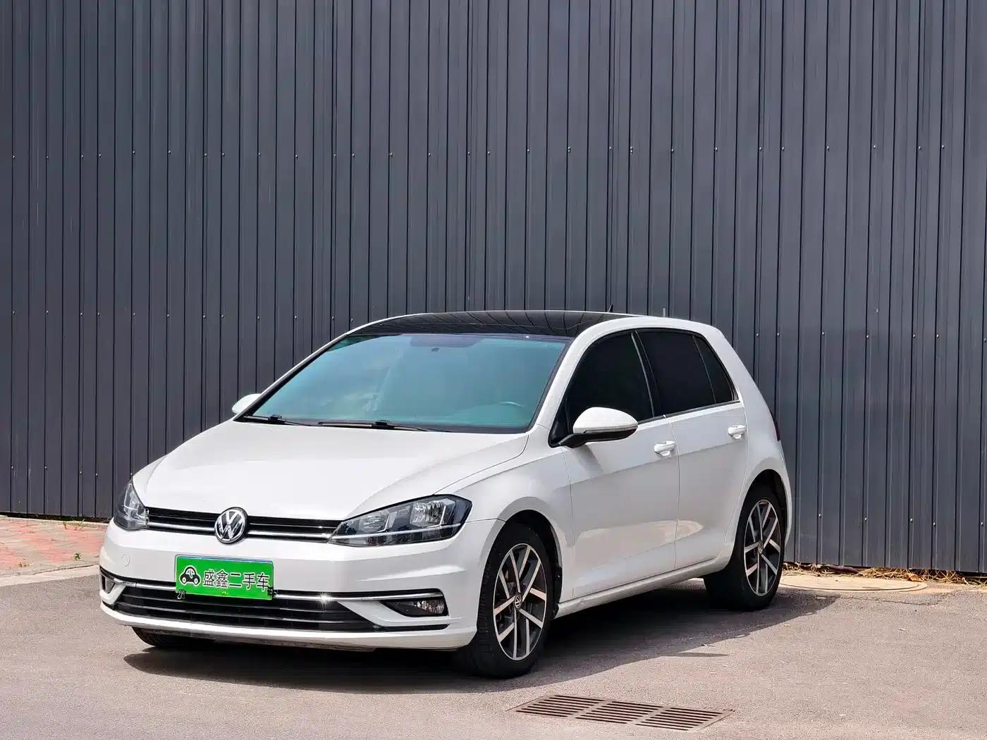 2020 Golf 200TSI DSG Comfort — миниатюра 1