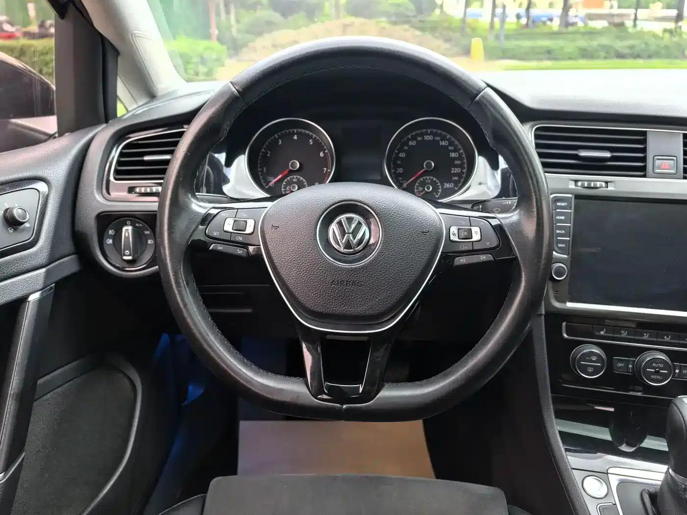 2015 Golf 1.4TSI Automatic Flagship — миниатюра 9