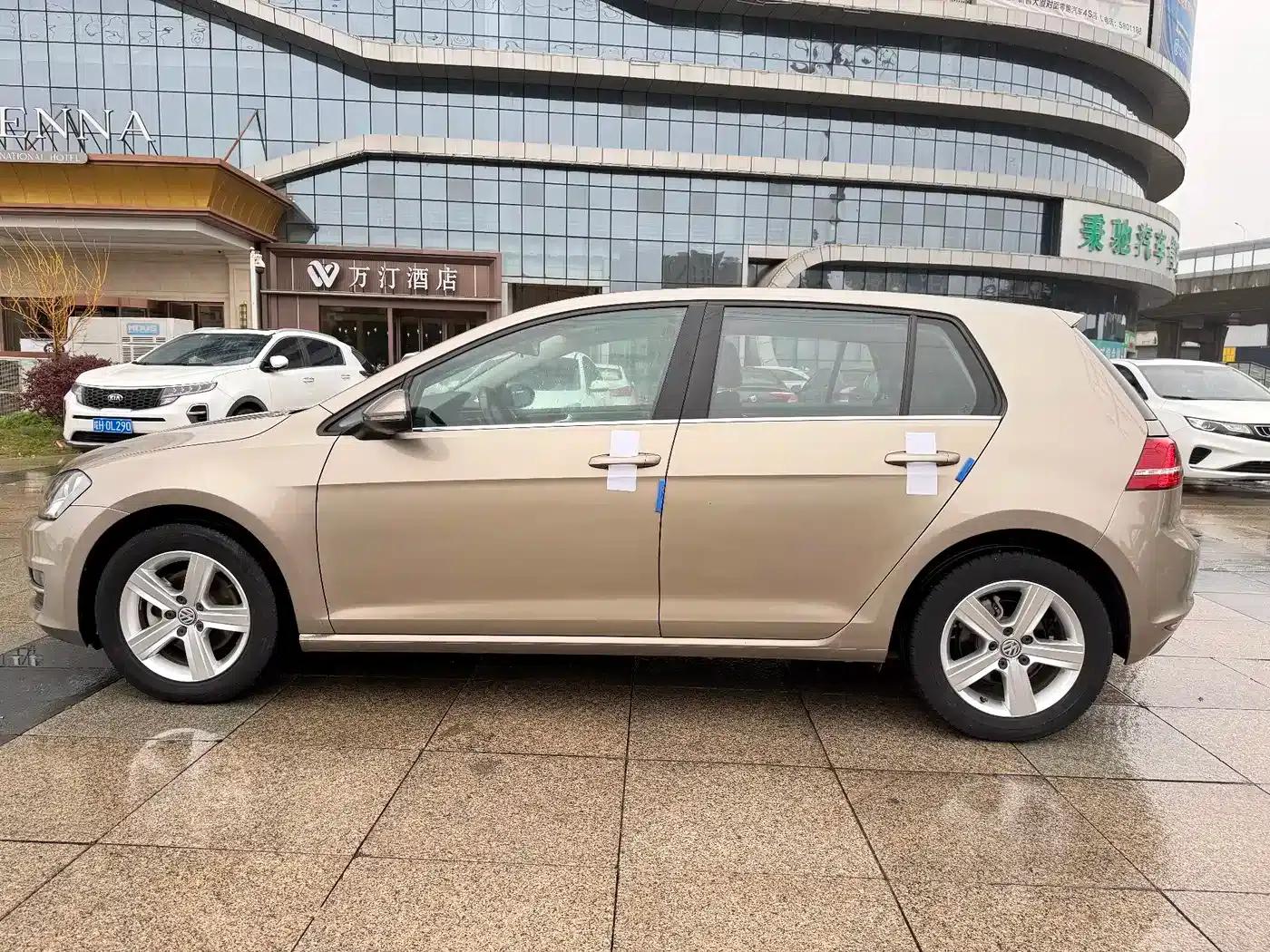 2016 Golf 230TSI Automatic Comfort — миниатюра 3