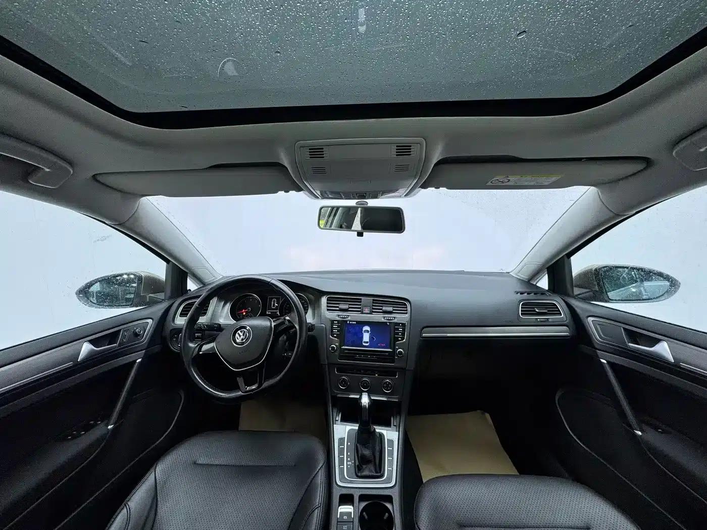 2016 Golf 230TSI Automatic Comfort — миниатюра 10