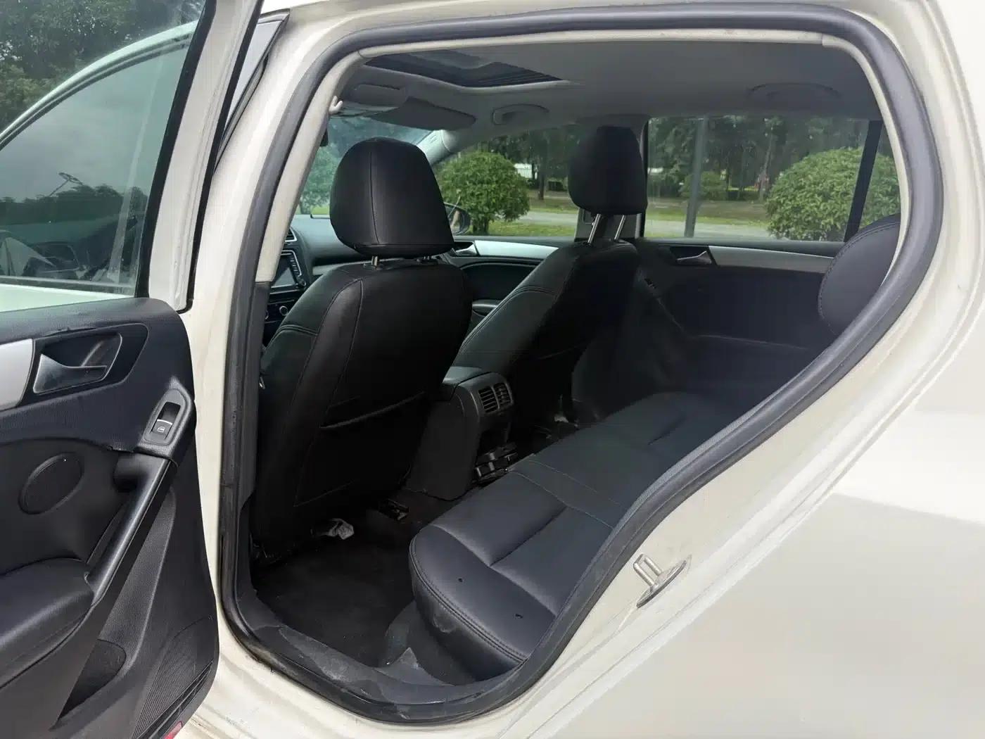 2012 Golf 1.4TSI Automatic Luxury — миниатюра 11