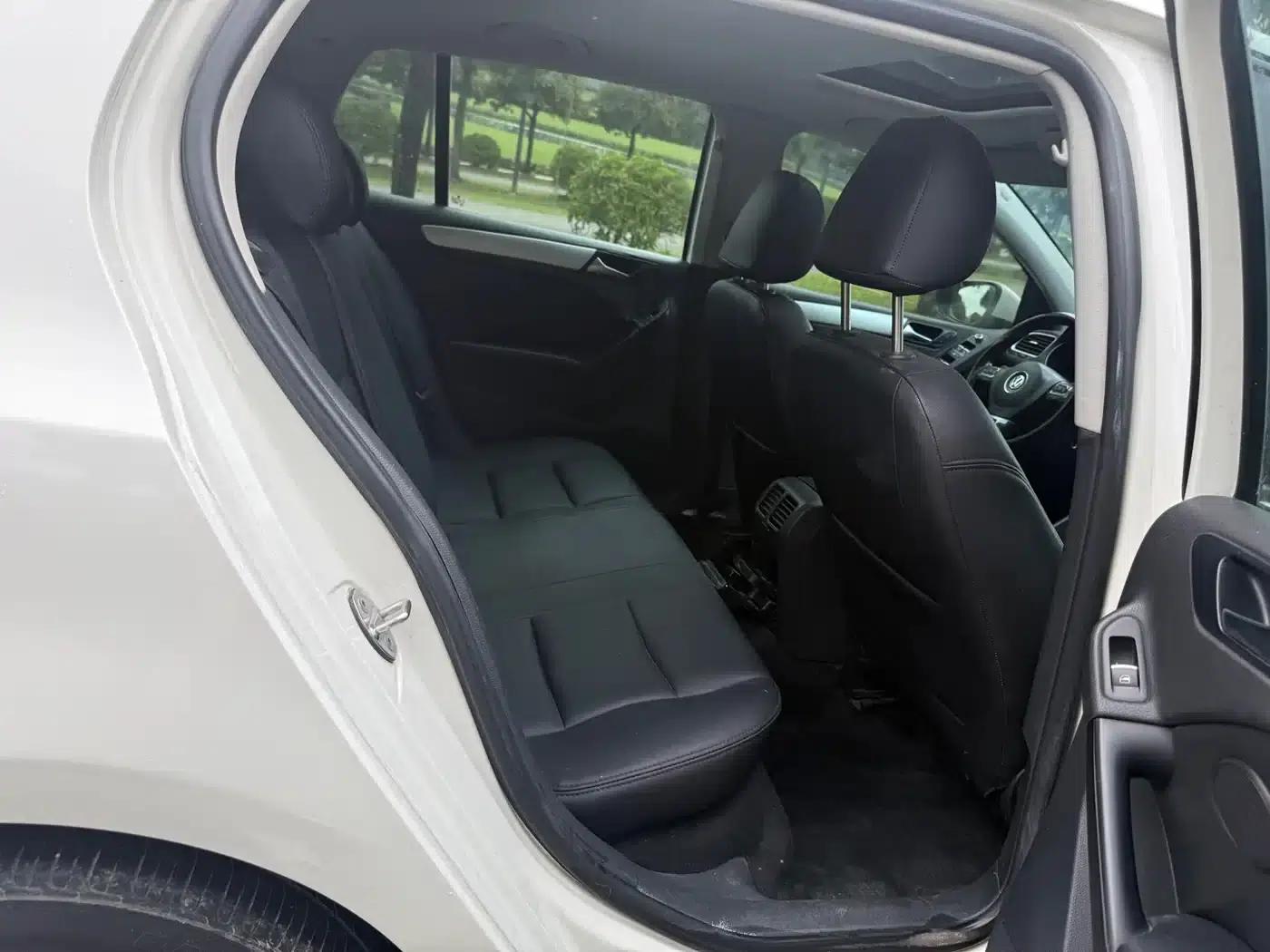 2012 Golf 1.4TSI Automatic Luxury — миниатюра 12