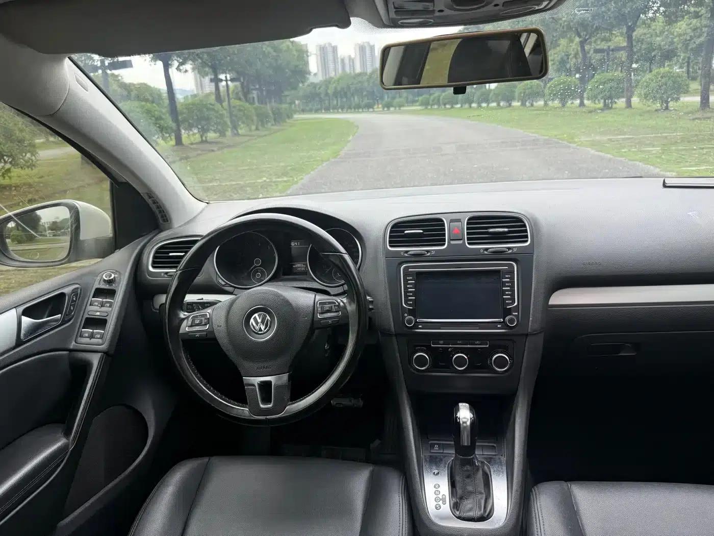 2012 Golf 1.4TSI Automatic Luxury — миниатюра 14