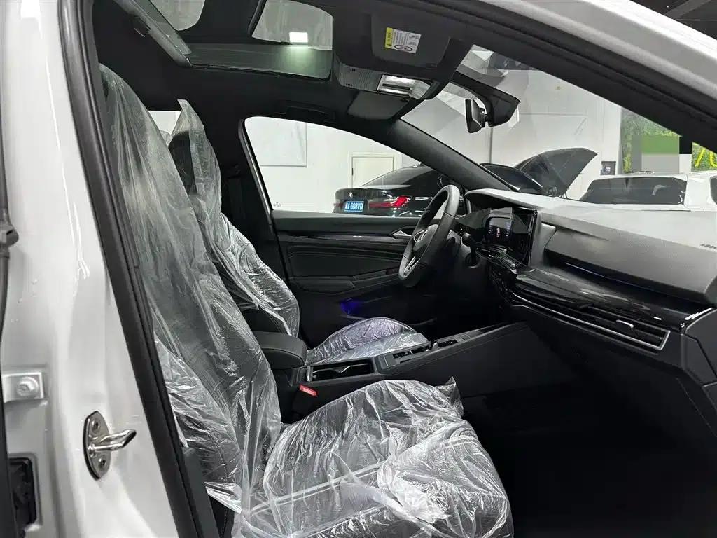 2023 Golf Facelift 280TSI DSG R-Line Lite — миниатюра 11