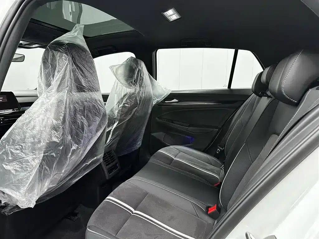 2023 Golf Facelift 280TSI DSG R-Line Lite — миниатюра 14