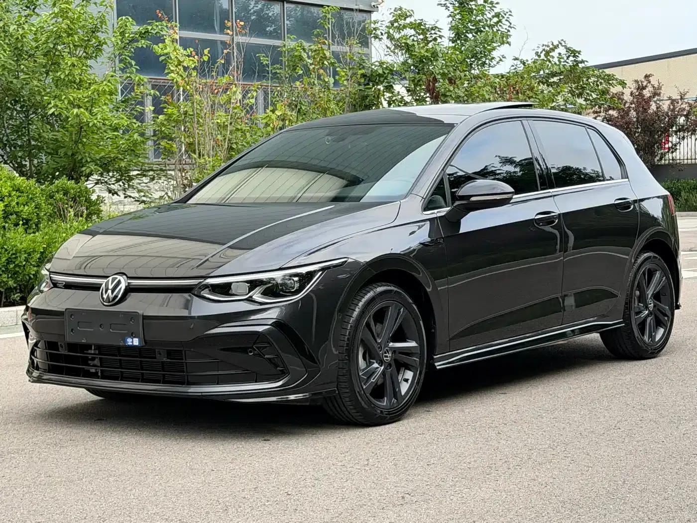 2023 Golf 280TSI DSG R-Line Lite — миниатюра 1