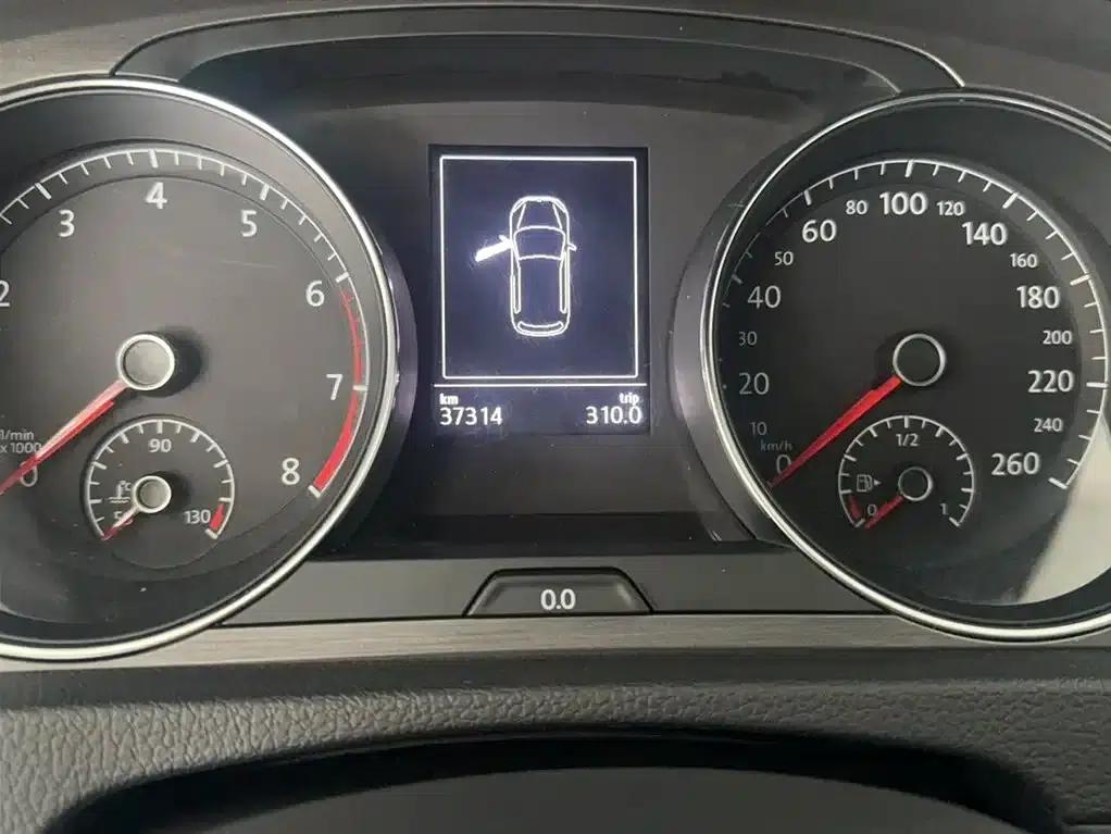 2014 Golf 1.6L Automatic Comfort — миниатюра 5