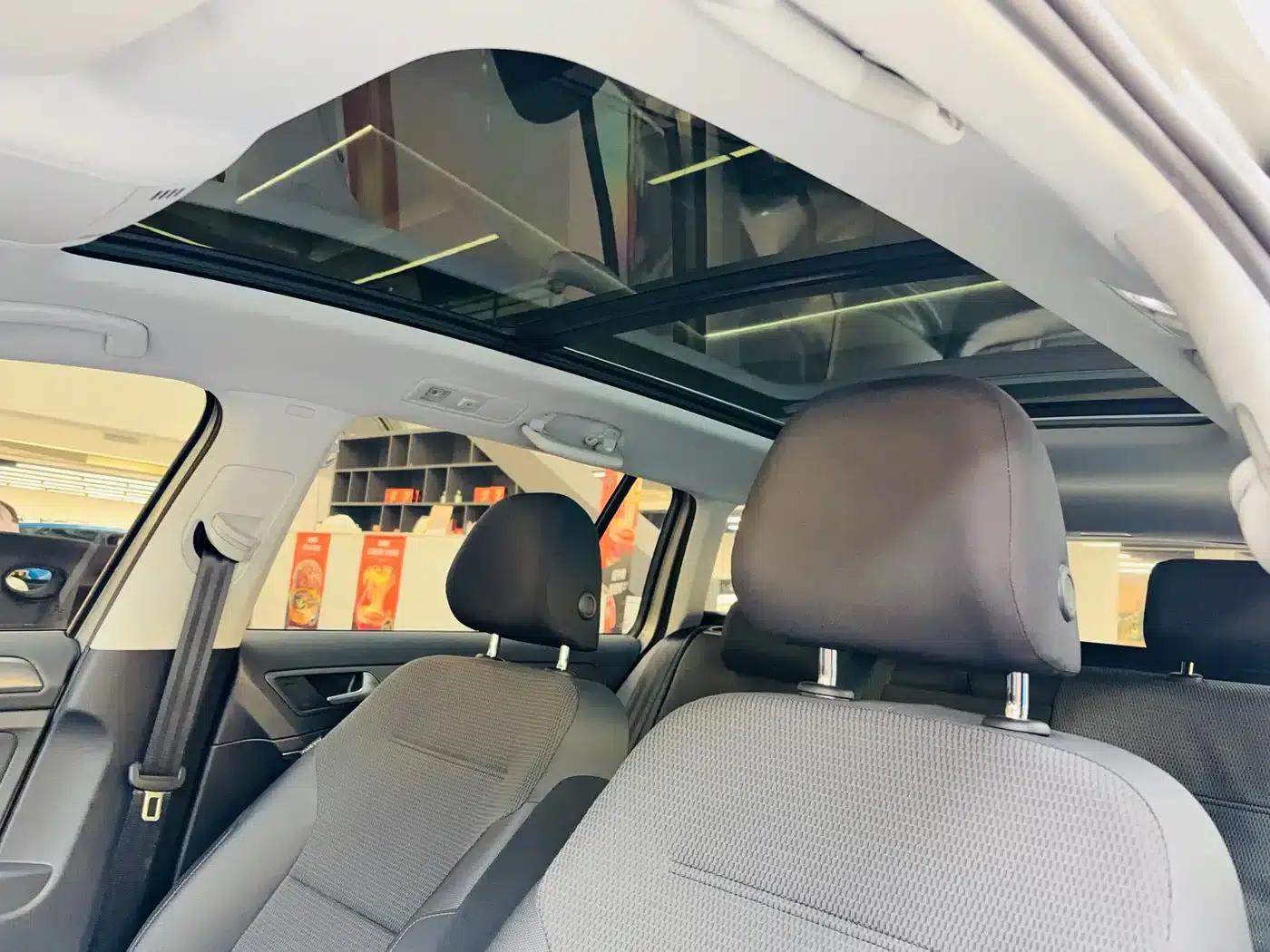 2019 Golf 1.8TSI Touring (Imported) — миниатюра 13