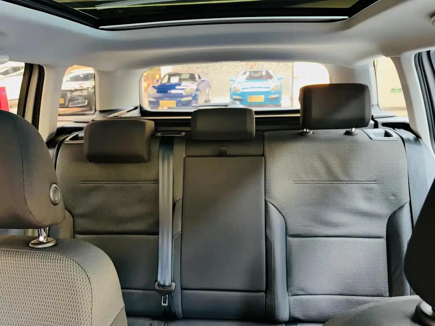 2019 Golf 1.8TSI Touring (Imported) — миниатюра 14