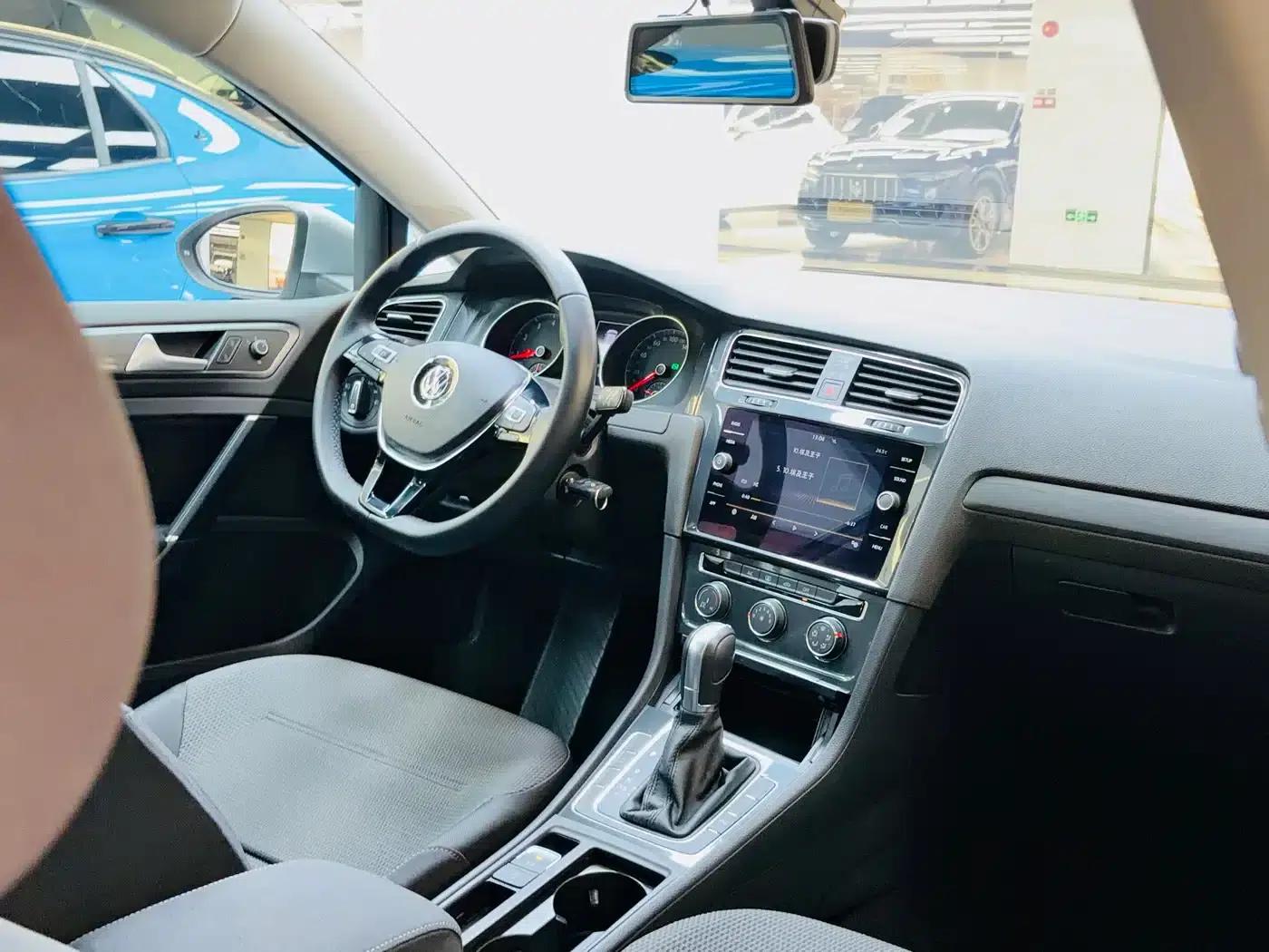 2019 Golf 1.8TSI Touring (Imported) — миниатюра 16