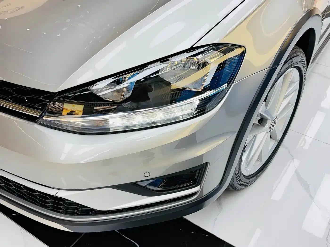 2019 Golf 1.8TSI Touring (Imported) — миниатюра 18