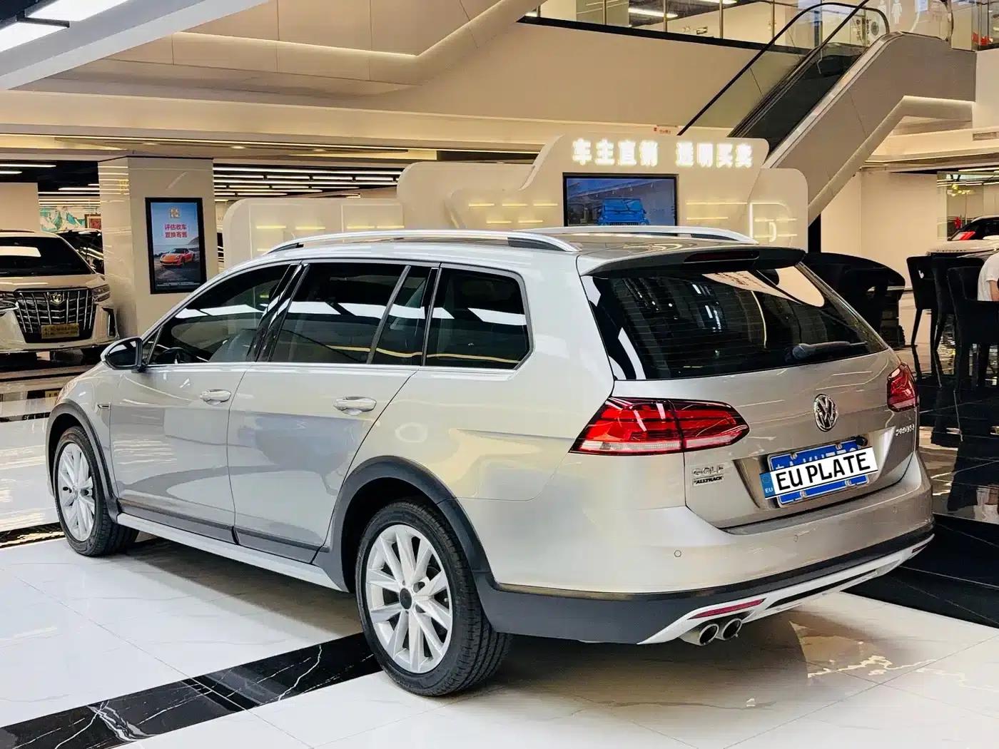 2019 Golf 1.8TSI Touring (Imported) — миниатюра 3