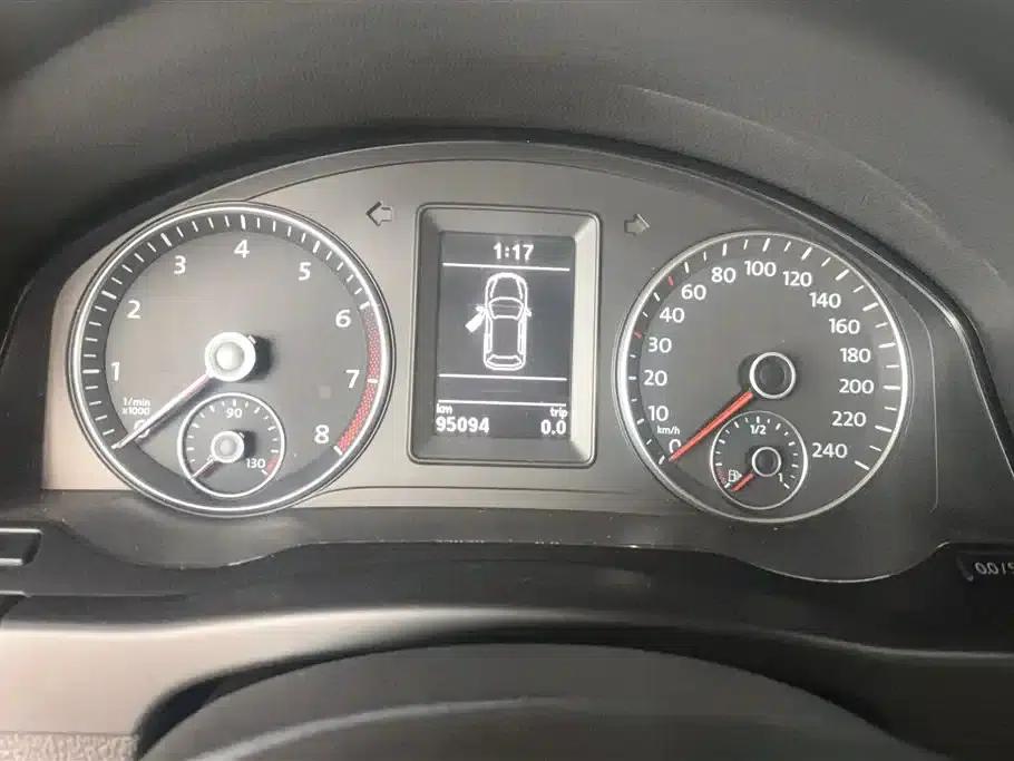 2011 Golf (Imported) 1.4TSI Comfort Touring Edition — миниатюра 14