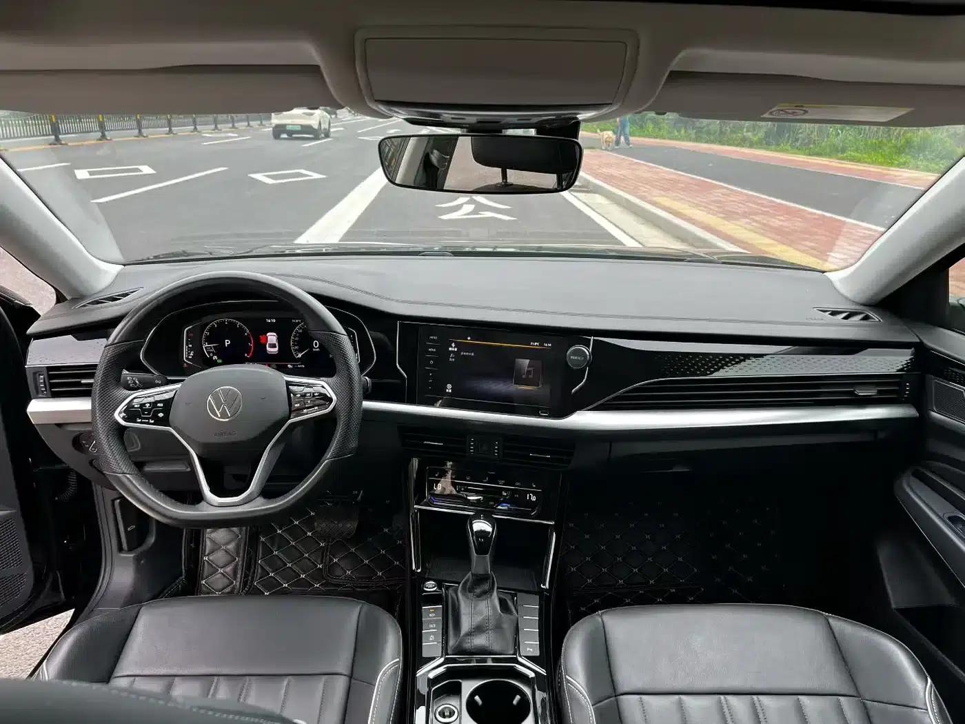 2023 Passat Facelift 330TSI Elite Edition — миниатюра 4