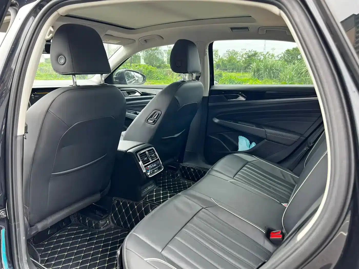 2023 Passat Facelift 330TSI Elite Edition — миниатюра 6