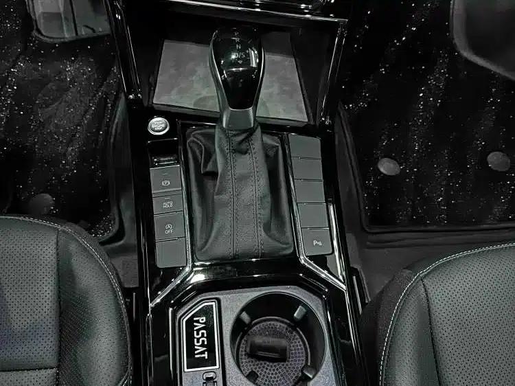 2026 Volkswagen Passat Outstanding Edition 380TSI Starry Sky Dragon Edition — миниатюра 11