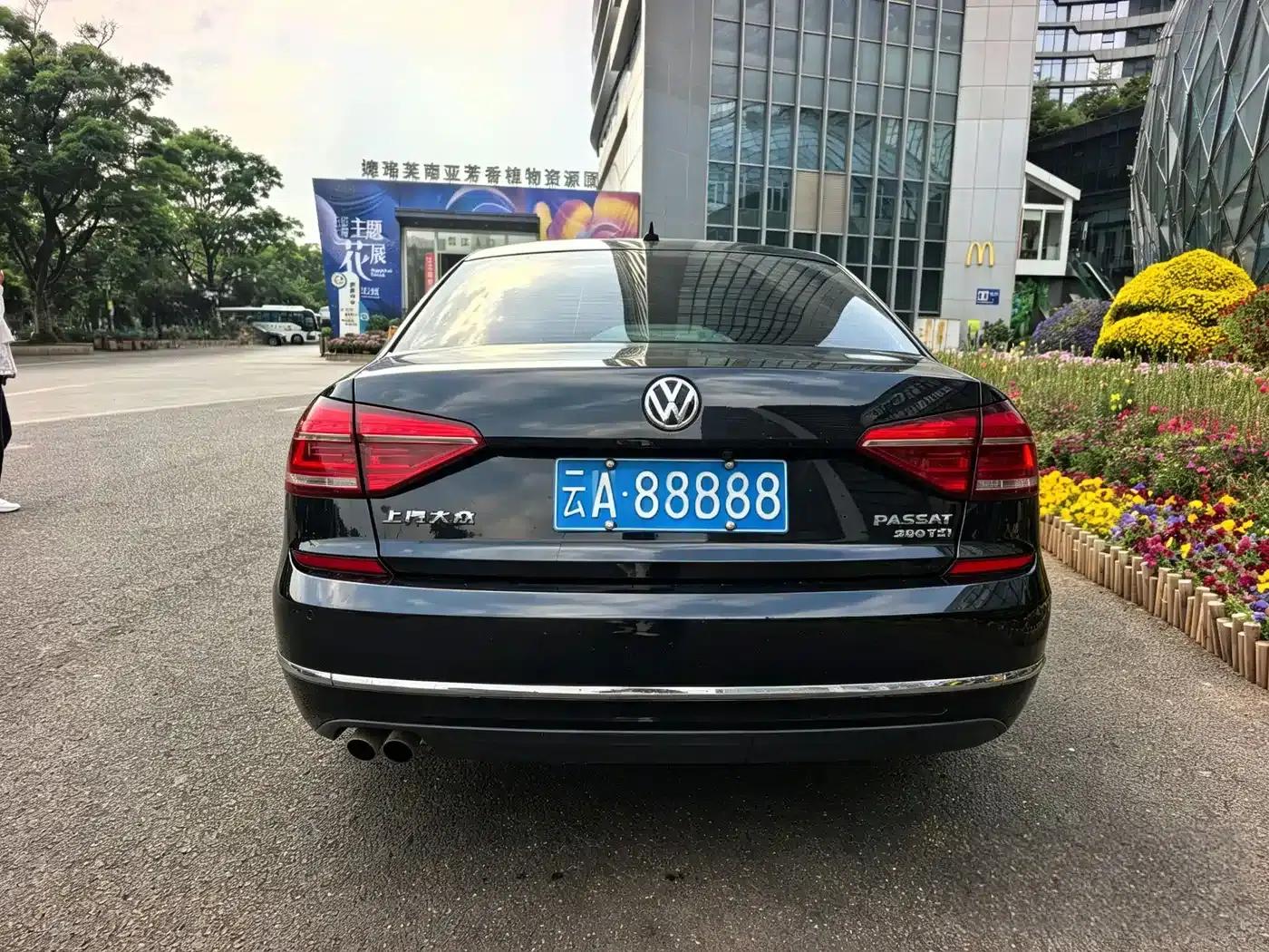 2017 Passat 280TSI DSG Premium Edition — миниатюра 14