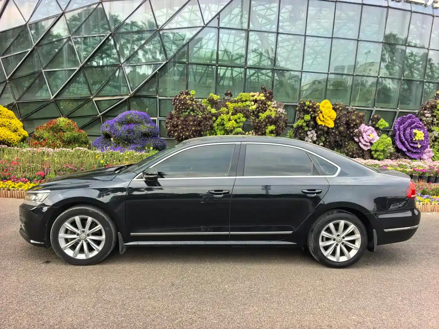 2017 Passat 280TSI DSG Premium Edition — миниатюра 3