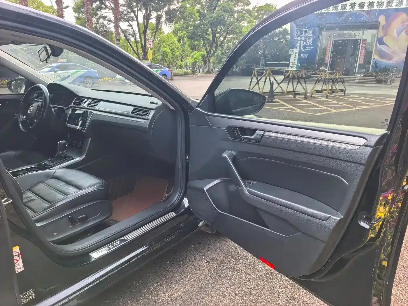 2017 Passat 280TSI DSG Premium Edition — миниатюра 6