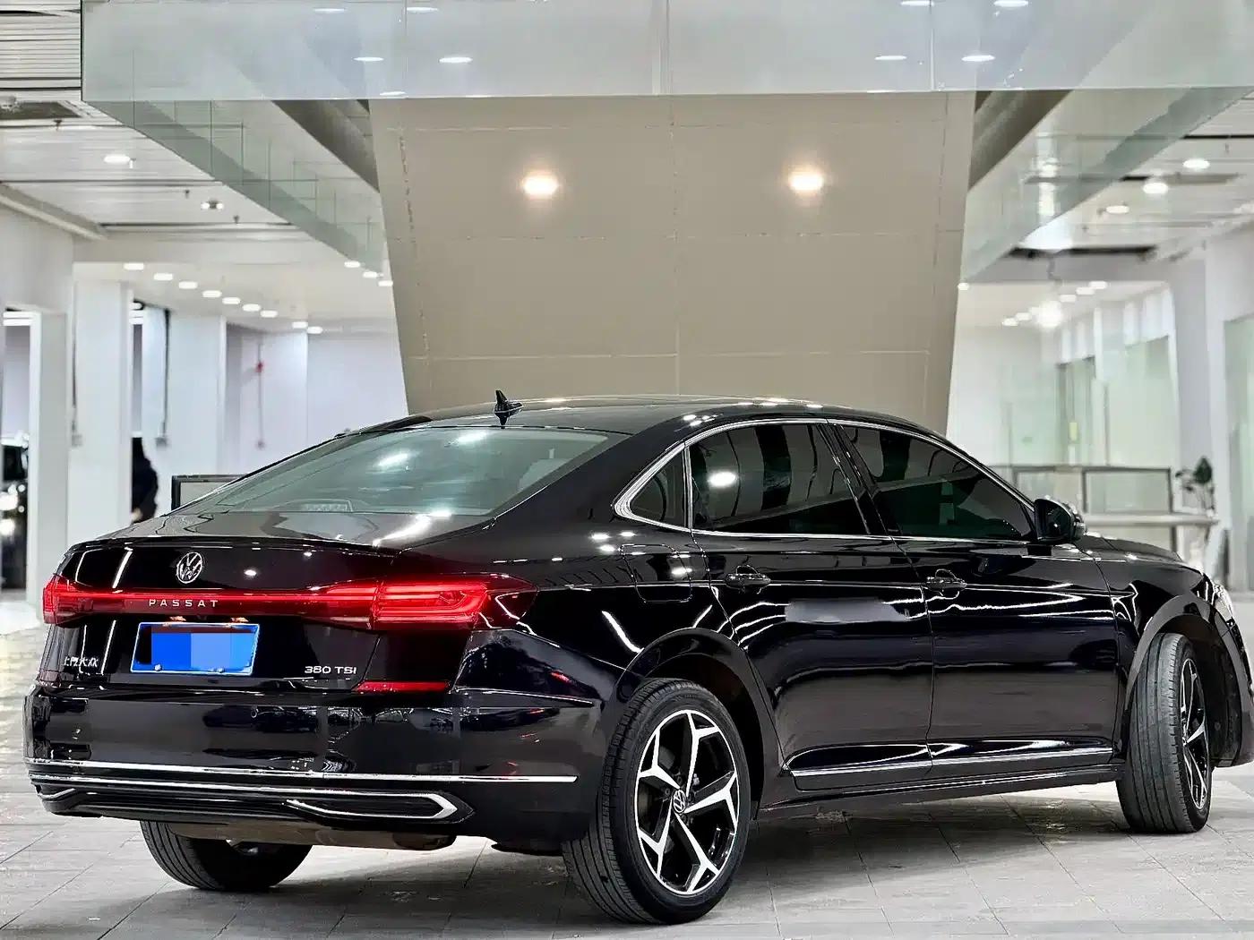 2023 Volkswagen Passat 330TSI Starry Sky Elite Edition — миниатюра 4