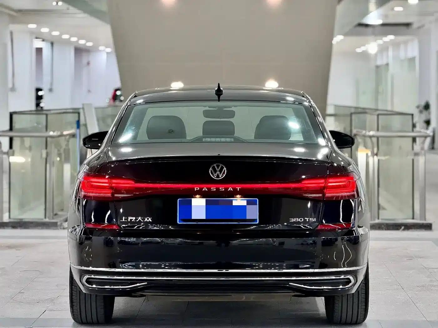 2023 Volkswagen Passat 330TSI Starry Sky Elite Edition — миниатюра 5