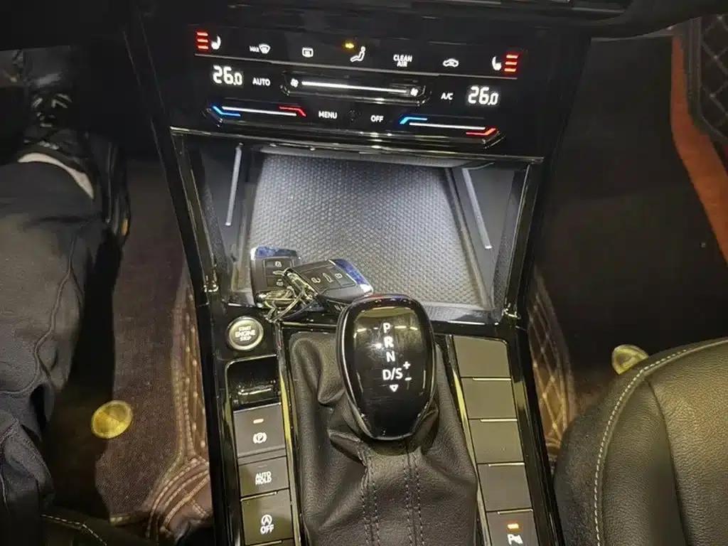 2023 Passat Facelift 280TSI Starry Sky Elite Edition — миниатюра 13