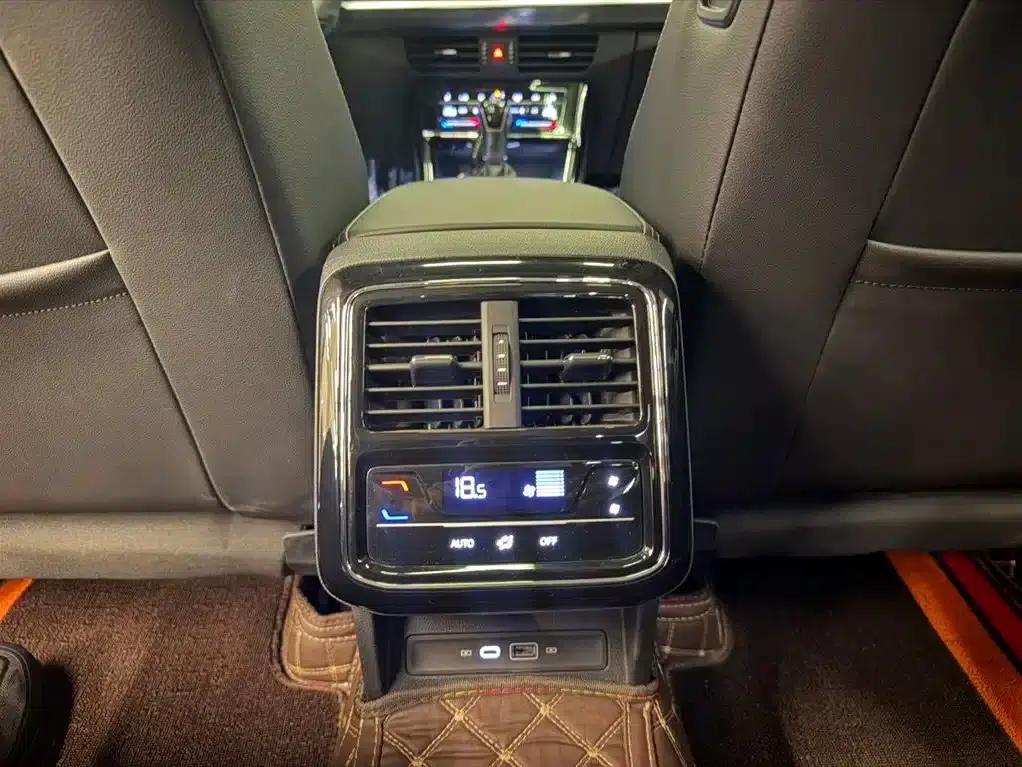 2023 Passat Facelift 280TSI Starry Sky Elite Edition — миниатюра 15