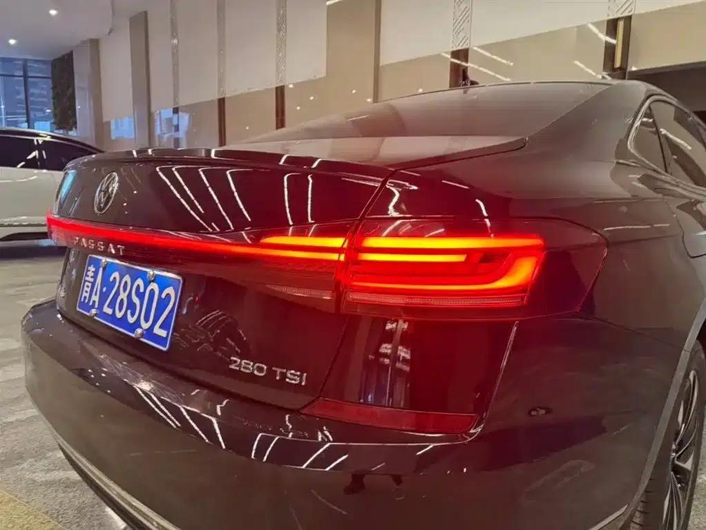 2023 Passat Facelift 280TSI Starry Sky Elite Edition — миниатюра 18