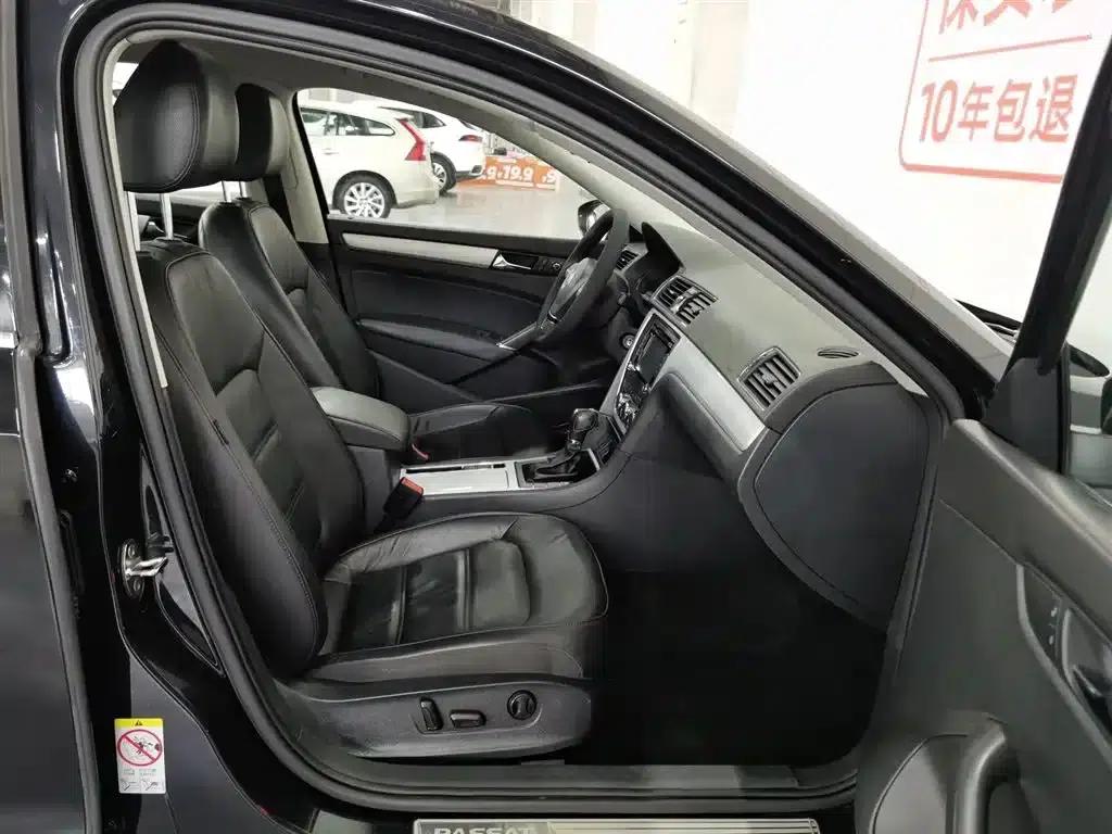 2015 Passat 1.8TSI DSG Premium Edition — миниатюра 23