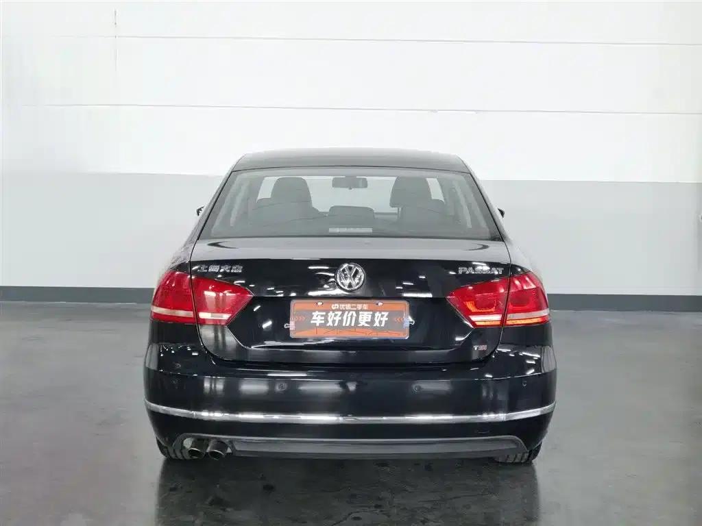 2015 Passat 1.8TSI DSG Premium Edition — миниатюра 4