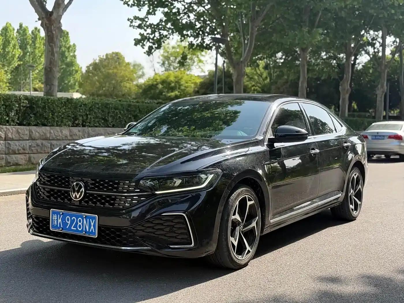 2023 Volkswagen Passat 330TSI Starry Sky Elite Edition — миниатюра 1