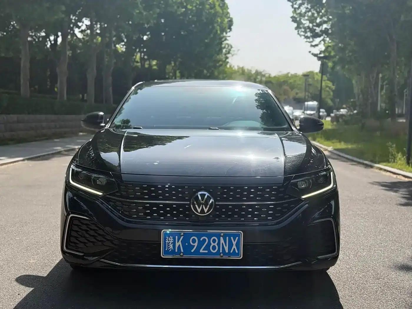 2023 Volkswagen Passat 330TSI Starry Sky Elite Edition — миниатюра 2