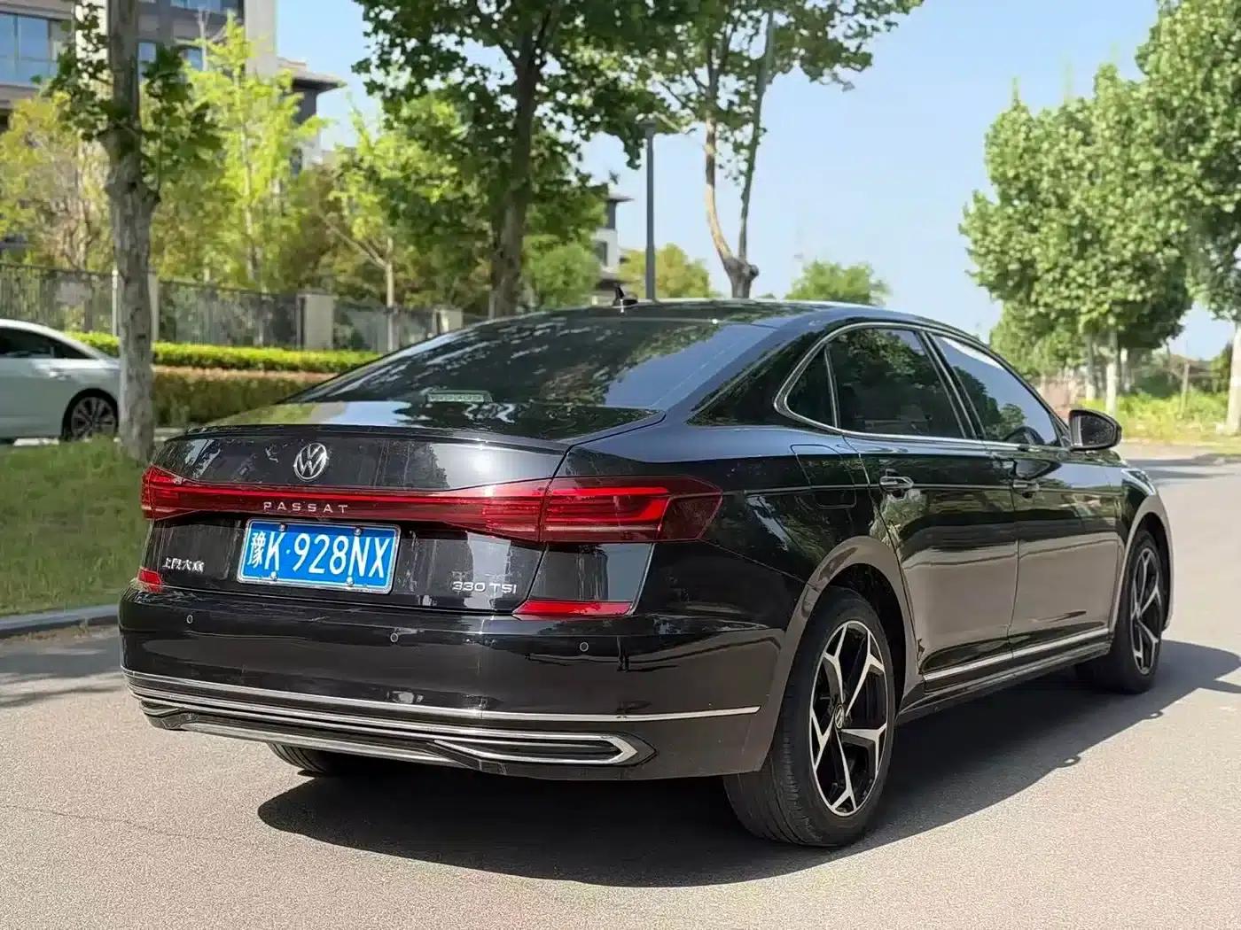 2023 Volkswagen Passat 330TSI Starry Sky Elite Edition — миниатюра 9