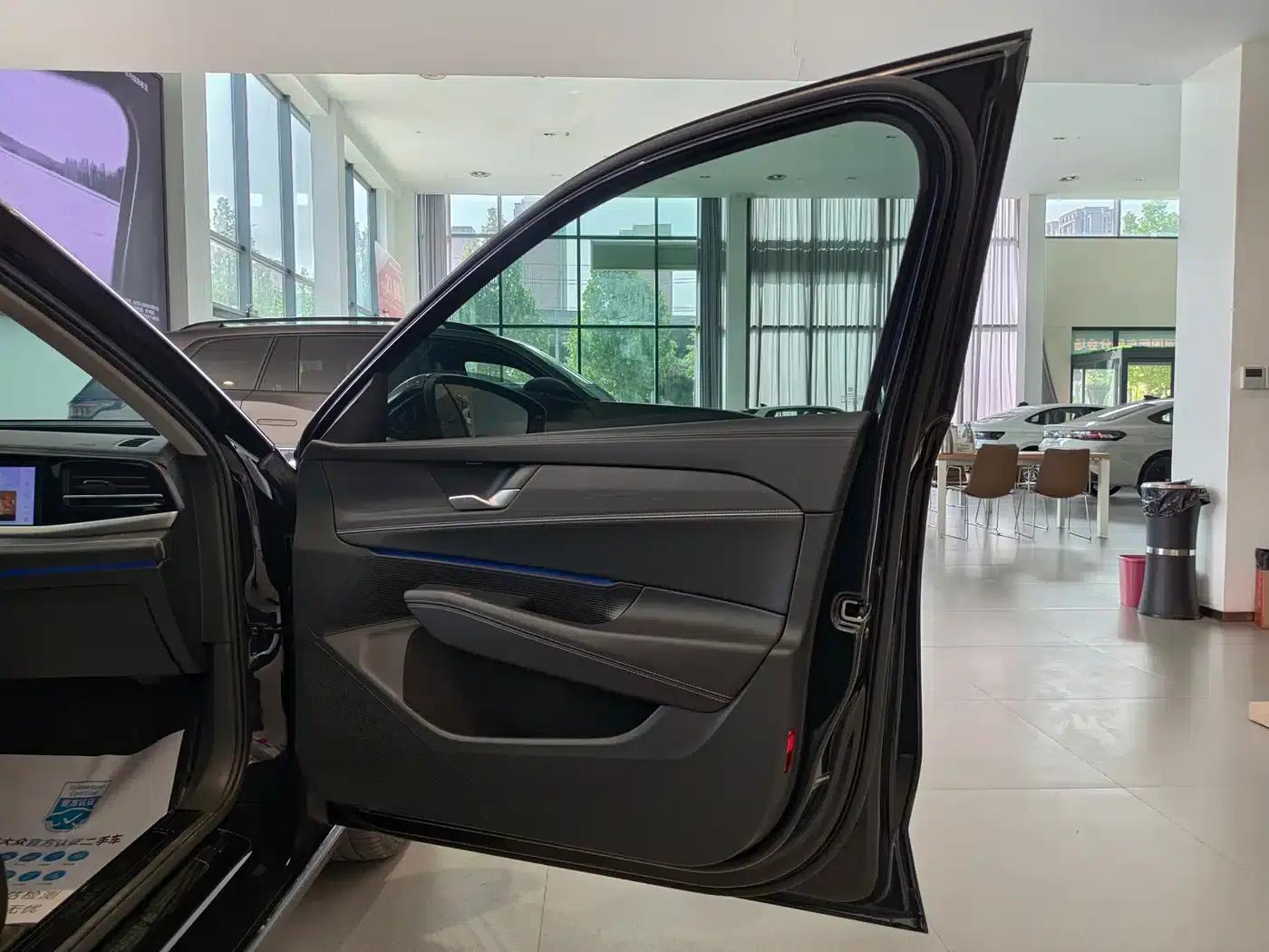 2025 Passat Pro 380TSI Dragon Edition — миниатюра 12