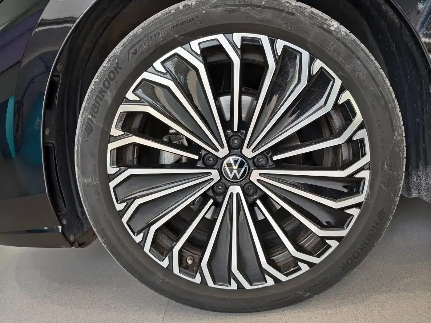 2025 Passat Pro 380TSI Dragon Edition — миниатюра 15