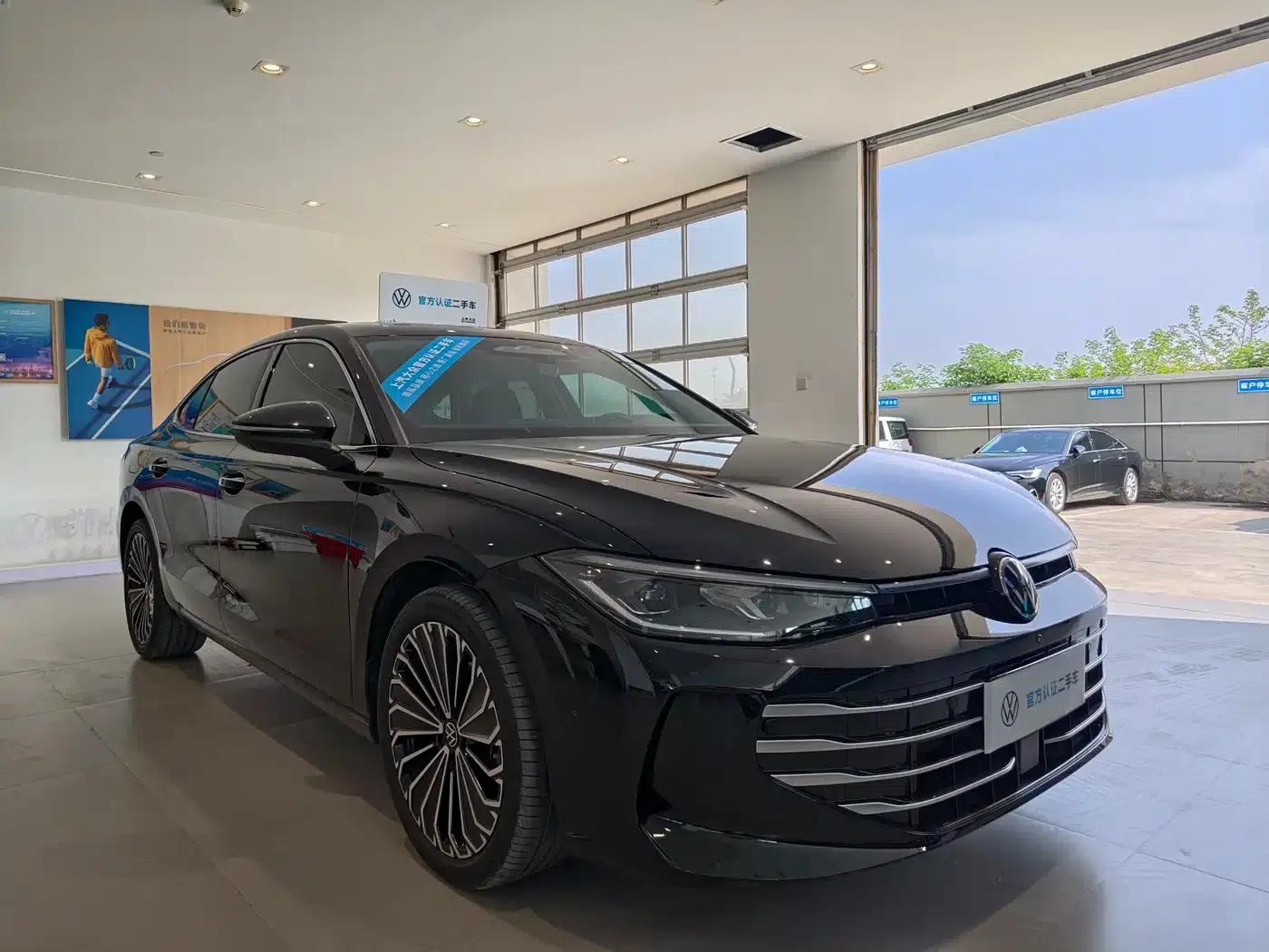 2025 Passat Pro 380TSI Dragon Edition — миниатюра 3