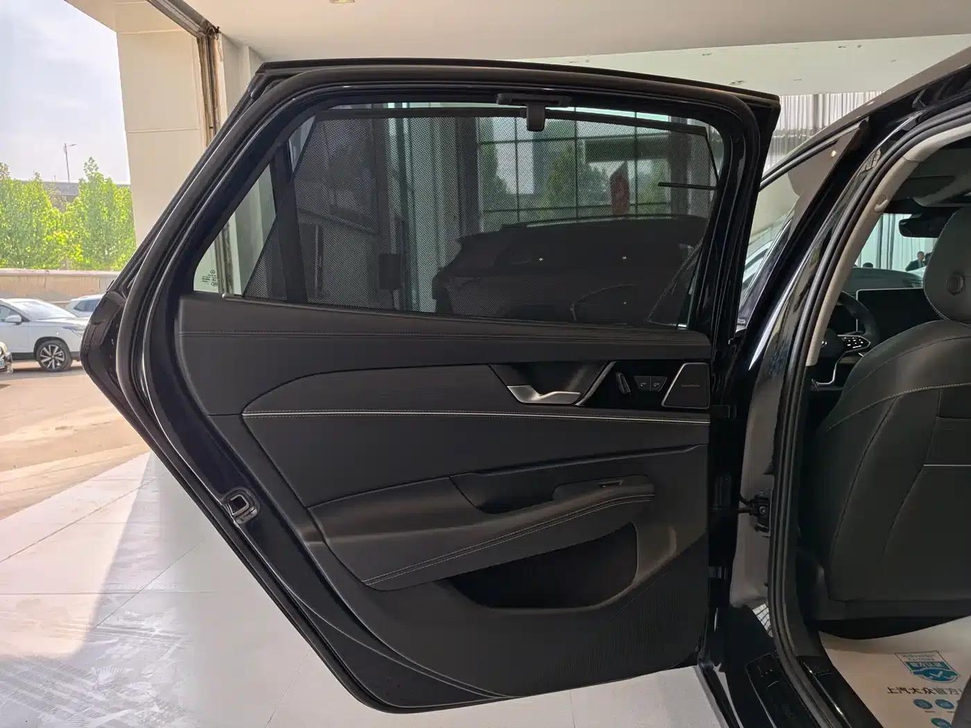 2025 Passat Pro 380TSI Dragon Edition — миниатюра 10