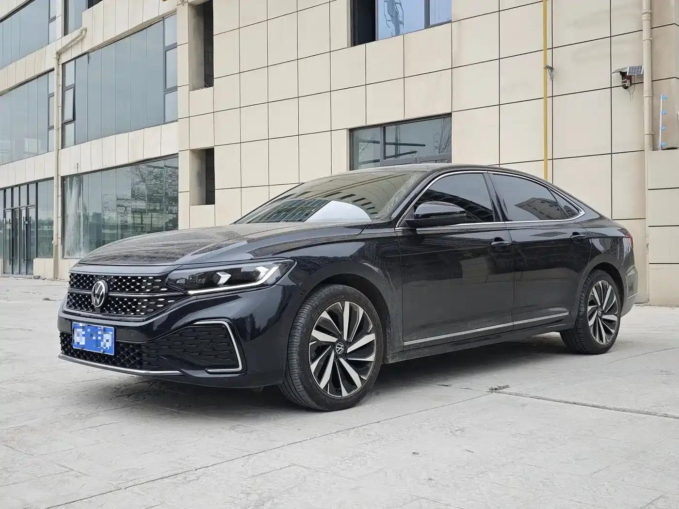 2022 Volkswagen Passat 330TSI Starry Sky Elite Edition — миниатюра 1