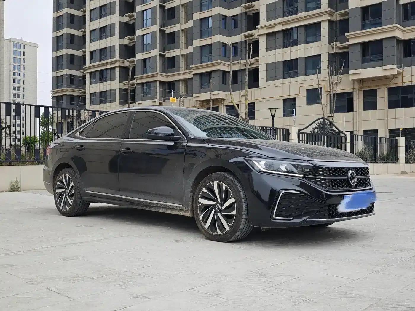 2022 Volkswagen Passat 330TSI Starry Sky Elite Edition — миниатюра 3