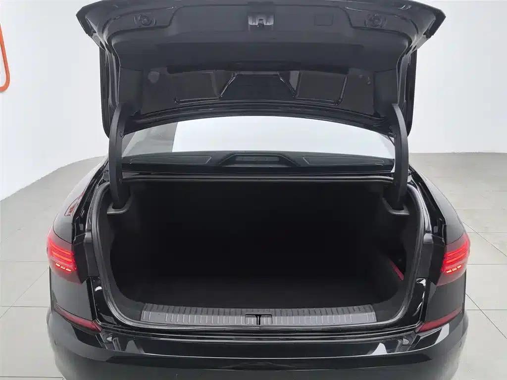 2021 Passat 330TSI Luxury Edition — миниатюра 16