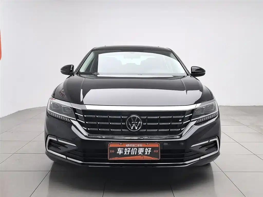 2021 Passat 330TSI Luxury Edition — миниатюра 3