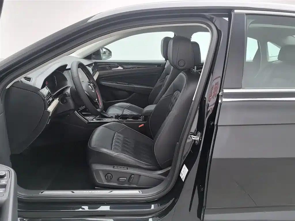 2021 Passat 330TSI Luxury Edition — миниатюра 10