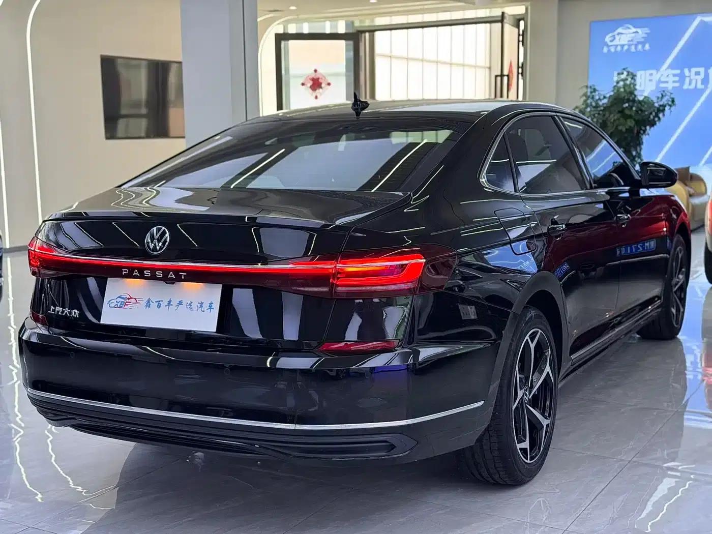 2025 Volkswagen Passat Outstanding Edition 330TSI Starry Sky Elite Edition — миниатюра 10