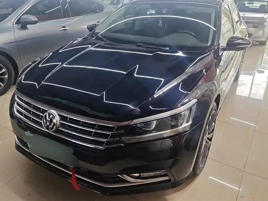 2017 Passat 330TSI DSG Royal Edition — миниатюра 1
