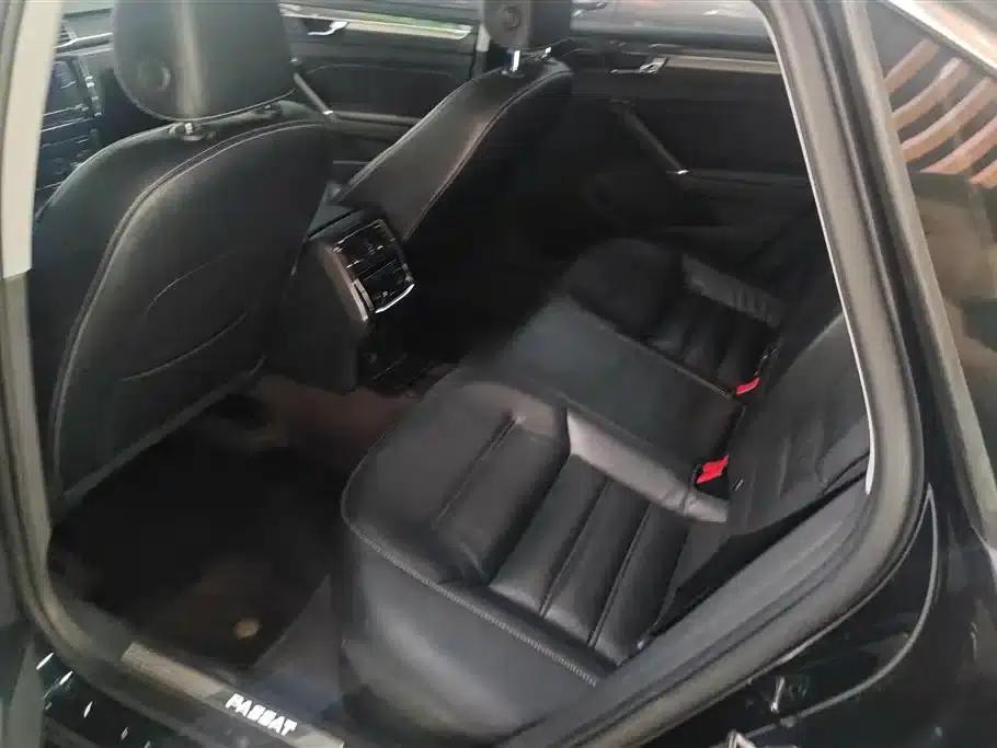 2017 Passat 330TSI DSG Royal Edition — миниатюра 11