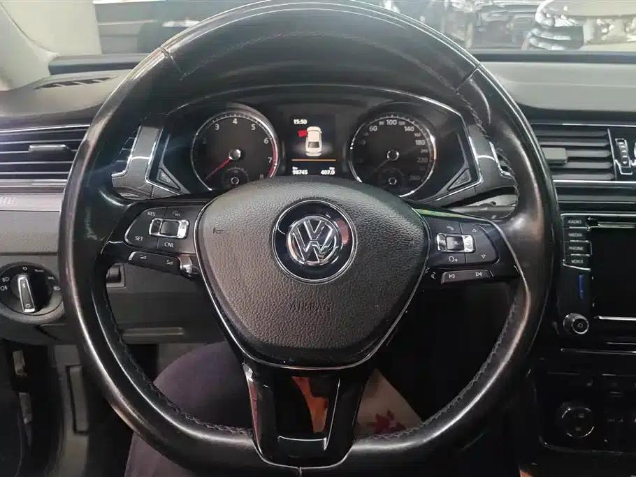 2017 Passat 330TSI DSG Royal Edition — миниатюра 15