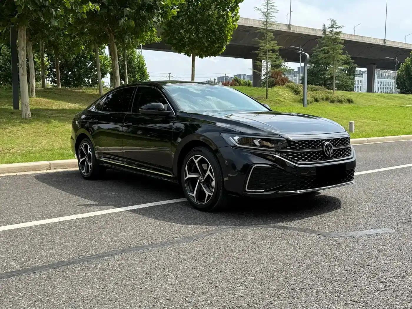 2024 Passat 330TSI Starry Sky Elite Edition — миниатюра 3